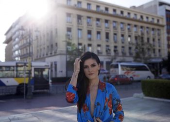 Koniak 1 Η Γεωργία Δρακάκη παίζει Ping Pong στο Facebook με την Αλεξάνδρα Κόνιακ