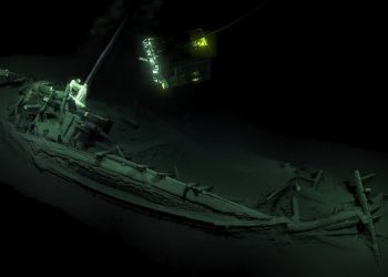 the world s oldest shipwreck 2 400 year old odysseus greek trading vessel discovered 1 3 miles down 673791 Βρέθηκε το "πλοίο του Οδυσσέα", το αρχαιότερο & άθικτο ναυάγιο στον κόσμο