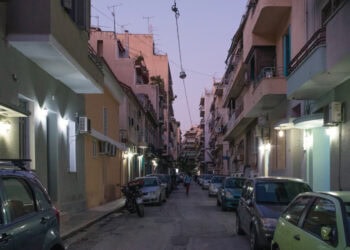 Κανείς δεν αγαπάει επιτέλους την οδό Φυλής;