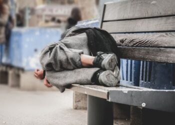 Έκτακτα μέτρα από τον Δήμο Αθηναίων για την προστασία των αστέγων από το κρύο