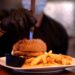 Στο BBC Burger Barbeque Corner φτιάχνονται burgers που ροκάρουν
