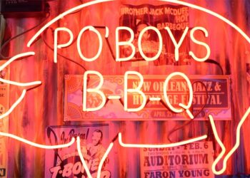 Στο Po’ Boys θα φας αληθινό ΒΒQ, όπως μαγειρεύεται και  σερβίρεται στην Αμερική