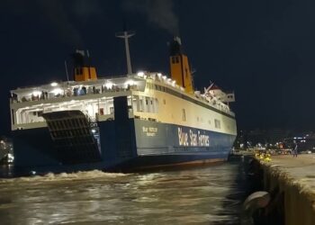 Άνθρωπος στη θάλασσα