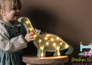 Penelope, the weaver. Handmade. | Ένα ξεχωριστό μαγαζί στον Άλιμο.