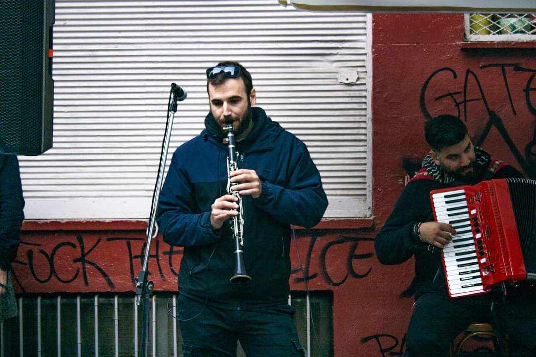 αρχείο λήψης 10 Ο Φίλιππος Φασούλας έχει τον τρόπο να σε πάει στις ρίζες της μουσικής μας