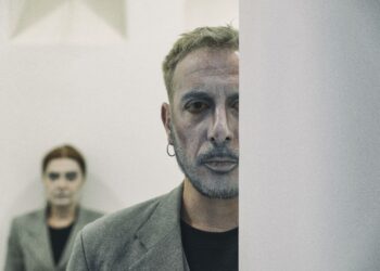 Τα τραγούδια λένε πάντα την αλήθεια | Ένκε Φεζολλάρι