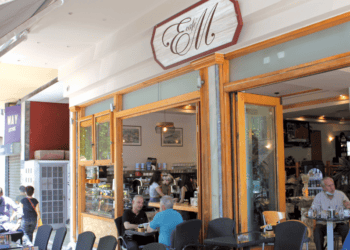 Em Cafe: Coffee & Brunch
