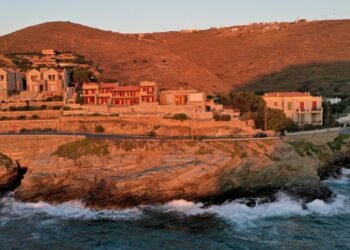 Το Κέως Hotel συστήνει την Κέα στην επισκέπτη, με τον δικό του μοναδικό τρόπο