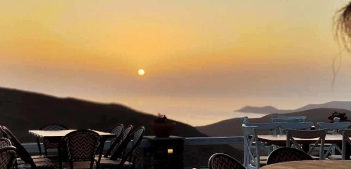 To Da Massimo Sunset Restaurant προσφέρει το πιο εντυπωσιακό ηλιοβασίλεμα της Κύθνου 105 Untitled design12 4 6 To Da Massimo Sunset Restaurant προσφέρει το πιο εντυπωσιακό ηλιοβασίλεμα της Κύθνου