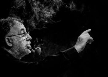 «Άφησέ με να ‘ρθω μαζί σου» | Αφιέρωμα στον Θάνο Μικρούτσικο στο θέατρο Ολύμπια