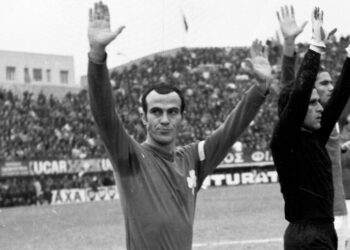 Για μια πορτοκαλάδα… | Η Ποίηση των γηπέδων