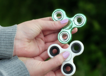Fidgets: Μια πρόσφατη μόδα ή κάτι πολύ παλιότερο;
