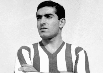 Ο κόκκινος Φόντακας | Η Ποίηση των γηπέδων