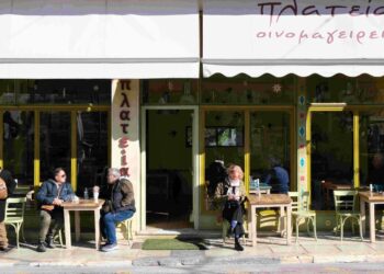 Πλατεία οινομαγειρείο: Φαγητό για την παρέα