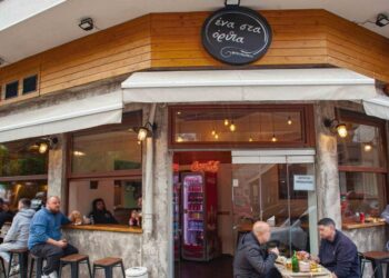 Ένα στα όρθια: Γρήγορο, λαχταριστό, ακαταμάχητο!