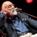 «Γέρος για ροκ μα για τον θάνατο παιδάκι ακόμα»: Η μαγεία που ζήσαμε στη Μαλακάσα με τον Διονύση Σαββόπουλο