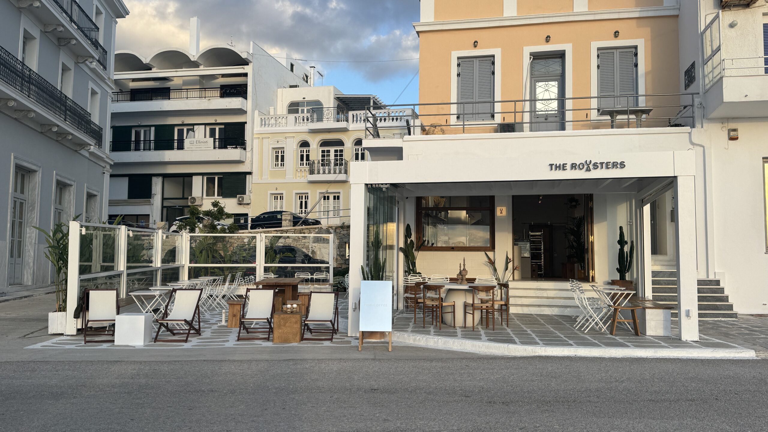 The Roosters: Όσο πιο πολλά Κοκόρια λαλούν, τόσο καλύτερος ο καφές 106 Photo 10 4 25 19 14 11 scaled The Roosters: Όσο πιο πολλά Κοκόρια λαλούν, τόσο καλύτερος ο καφές