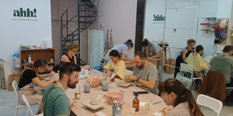 Ahh! Art Happens Here, έτσι απλά