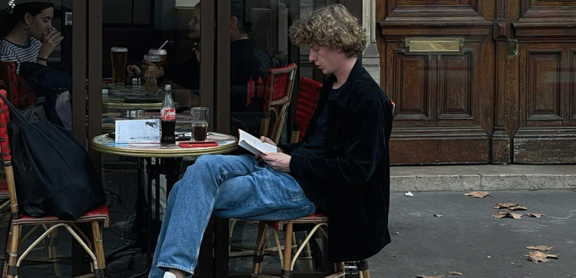 123 Anywhere St. Any City 21 ΗΠΖ Explainer: Τι είναι το Performative Reading και το Brodernism και γιατί όλοι υμνούν το ακαταλαβίστικο (ανάγνωσμα);