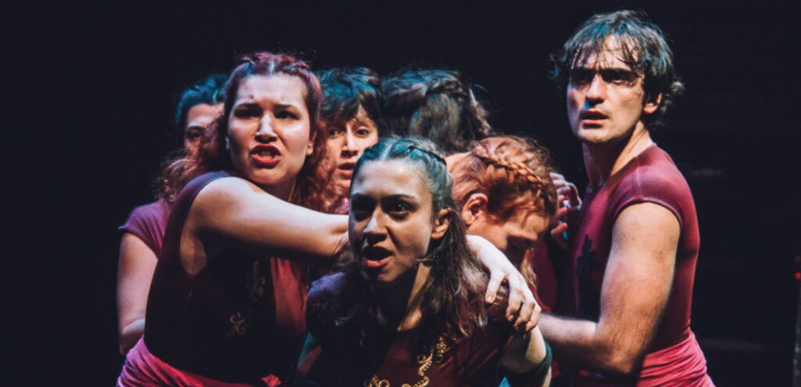 123 Anywhere St. Any City2 4 Η βραβευμένη «Πετριχώρα» έρχεται στο Theatro Nous - Creative space