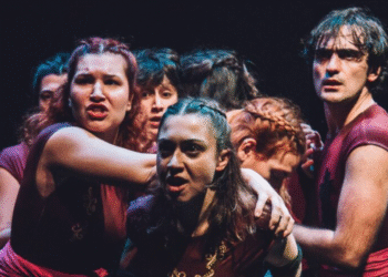 Η βραβευμένη «Πετριχώρα» έρχεται στο Theatro Nous – Creative space