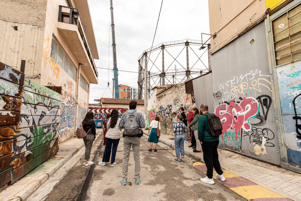 Αν θέλεις να περπατήσεις, η Επόμενη Στάση σου θα λέει... Γκαζοχώρι 107 Επόμενη σταση Γκαζοχώρι 3 Αν θέλεις να περπατήσεις, η Επόμενη Στάση σου θα λέει... Γκαζοχώρι