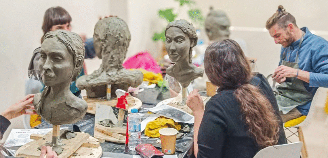 Art Hive: Η κυψέλη που σμιλεύει τη δημιουργικότητα 105 123 Anywhere St. Any City2 6 Art Hive: Η κυψέλη που σμιλεύει τη δημιουργικότητα