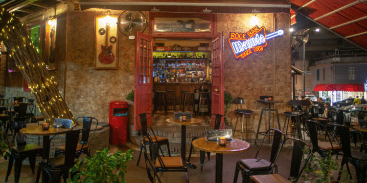 Το Rock Menudo Bar είναι ένα γνήσιο rock n roll στέκι