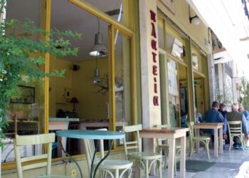 Πλατεία οινομαγειρείο: Το στέκι που μας χωρά όλους