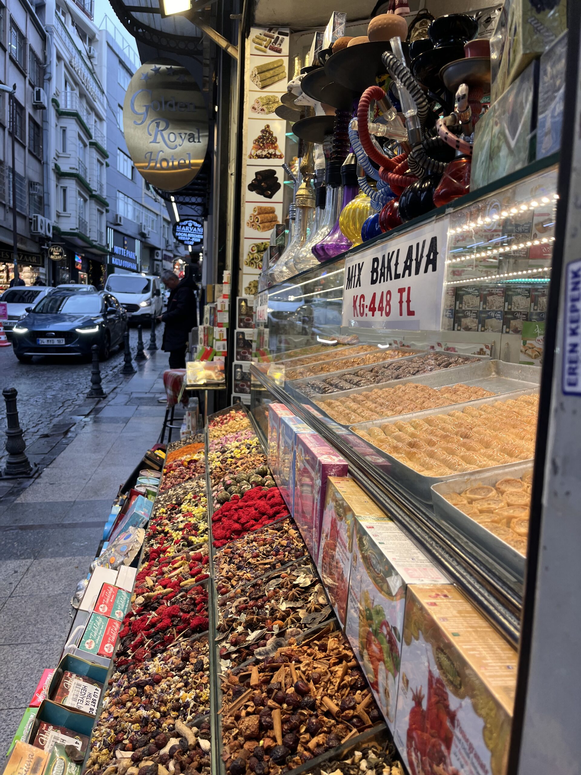 Η Πόλη Ζει πάει στην Πόλη που ζει 121 ΠΑΖΑΡΙ ΜΠΑΧΑΡΙΚΩΝ scaled Η Πόλη Ζει πάει στην Πόλη που ζει