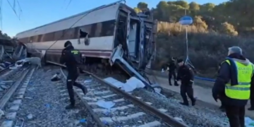 Ισπανία: Τους 39 έφτασαν οι νεκροί, περισσότεροι από 150 οι τραυματίες (βίντεο) 22 Ισπανία: Τους 39 έφτασαν οι νεκροί, περισσότεροι από 150 οι τραυματίες (βίντεο)