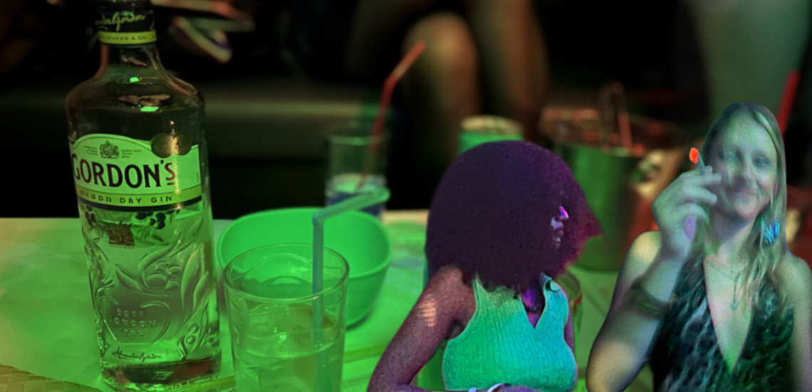 Sunny Bar: Εκεί που διασκεδάζουν οι Afrogreeks 105 123 Anywhere St. Any City 24 Sunny Bar: Εκεί που διασκεδάζουν οι Afrogreeks