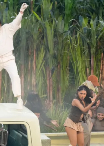 Καθηλωτική εμφάνιση για τον Bad Bunny στο Super Bowl – Ωδή στη γενέτειρά του το Πουέρτο Ρίκο