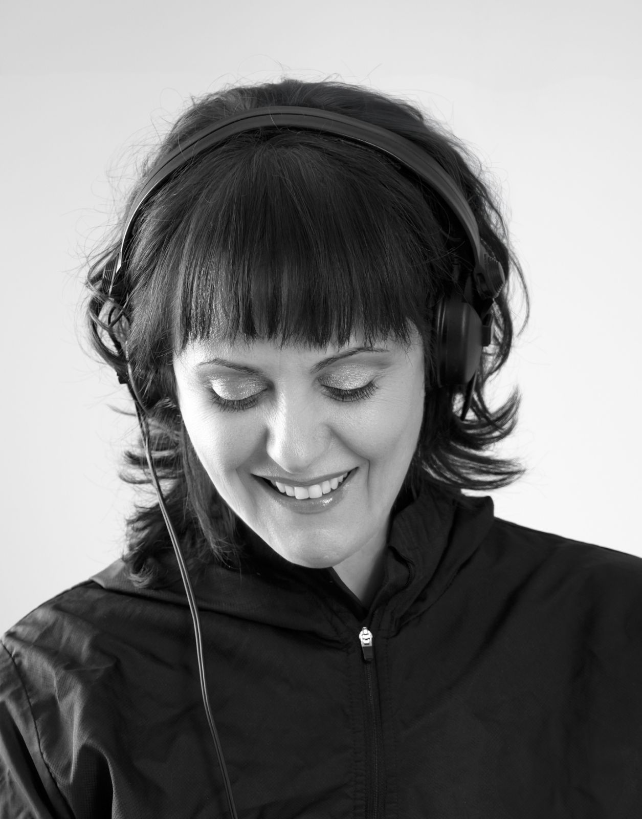 Cleopatra Fyntanidou 1 H Αθήνα... «στον αέρα» | Τέσσερις παραγωγοί για την Παγκόσμια Ημέρα Ραδιοφώνου