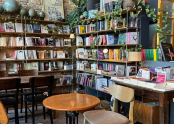 Zátopek book café: Στην παρέα του βιβλιόφιλου δρομέα