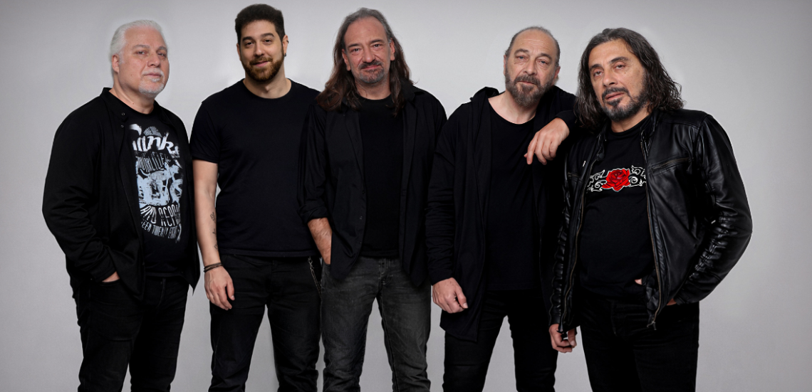 123 Anywhere St. Any City 13 Magic de Spell: «Όσο θολό και αν γίνεται το τοπίο, πάντα οι ανήσυχοι άνθρωποι θα αναζητούν κάτι αληθινό»