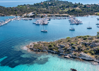 Μαρίνα Λαγονησίου Χαλκιδική | Drone 4K πάνω από το γραφικό λιμάνι
