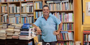 Απαλό Κίτρινο: Ένα βιβλιοπωλείο που ήρθε για να μείνει