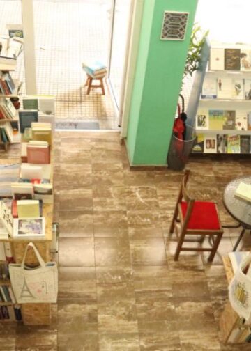 Literature Ηouse: Βιβλία, καφές και σεμινάρια συγγραφής υπό την υψηλή εποπτεία της Αλεπουδίτσας